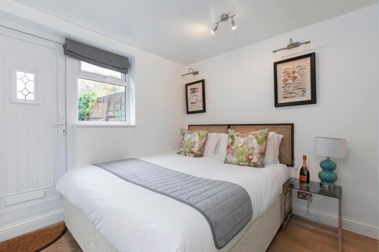 Modern Self Contained Studio Home Cheltenham Dış mekan fotoğraf