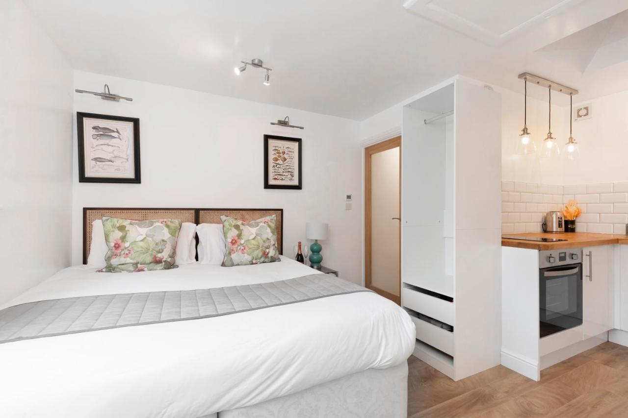 Modern Self Contained Studio Home Cheltenham Dış mekan fotoğraf