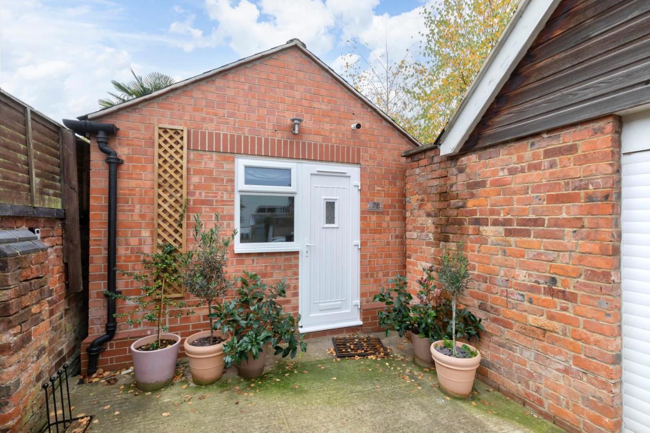 Modern Self Contained Studio Home Cheltenham Dış mekan fotoğraf