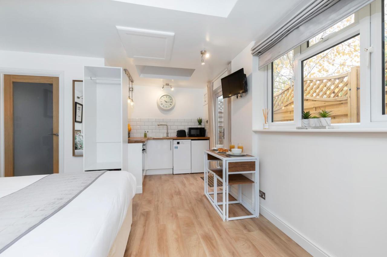 Modern Self Contained Studio Home Cheltenham Dış mekan fotoğraf